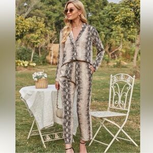 Snakeskin Print Shawl Collar Blouse & Pant Set Snake Skin Pattern size XL